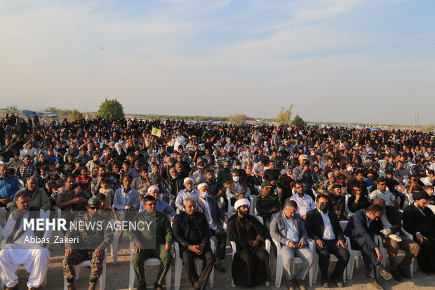 تشییع و تدفین پیکر شهید گمنام هشت سال دفاع مقدس در هشتبندی