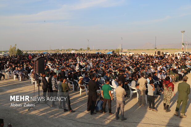 تشییع و تدفین پیکر شهید گمنام هشت سال دفاع مقدس در هشتبندی