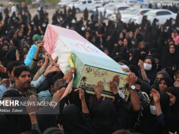 تشییع و تدفین پیکر شهید گمنام هشت سال دفاع مقدس در هشتبندی