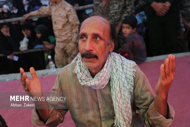 تشییع و تدفین پیکر شهید گمنام هشت سال دفاع مقدس در هشتبندی