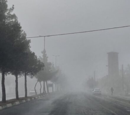 شهرکرد غرق در مه