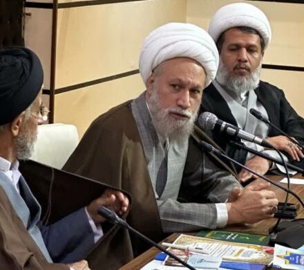 پیشرفتهای معنوی نباید ما را از آسیبشناسی اقتصادی باز دارد