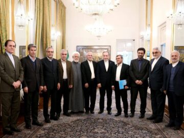 نشست مشترک عراقچی با جمعی از نمایندگان مجلس شورای اسلامی