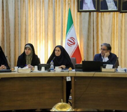 اشراقی: با مشارکت اقتصادی زنان در بخش خصوصی ظرفیت تولید افزایش می یابد