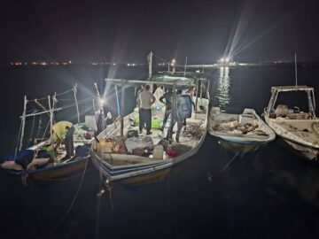 دو شناور غیرمجاز ترال در جاسک توقیف شد