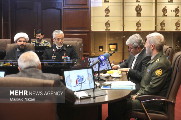 دیدار اعضای کمیسیون برنامه و بودجه و محاسبات مجلس شورای اسلامی با فرمانده کل ارتش