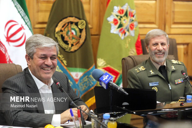 دیدار اعضای کمیسیون برنامه و بودجه و محاسبات مجلس شورای اسلامی با فرمانده کل ارتش