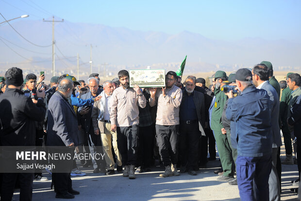 تشییع شهید گمنام در همدان