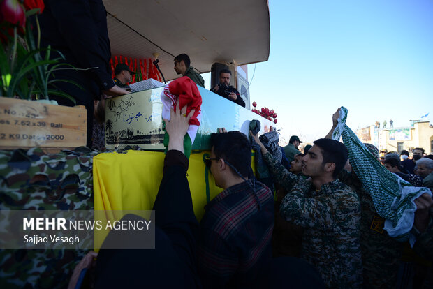 تشییع شهید گمنام در همدان