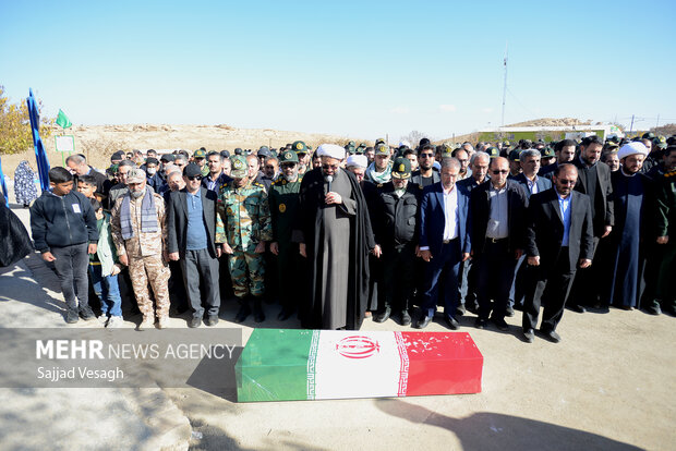 تشییع شهید گمنام در همدان