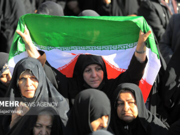 میزبانی آسمانی قومس؛ تشییع پیکر مطهر سه شهید گمنام در استان سمنان