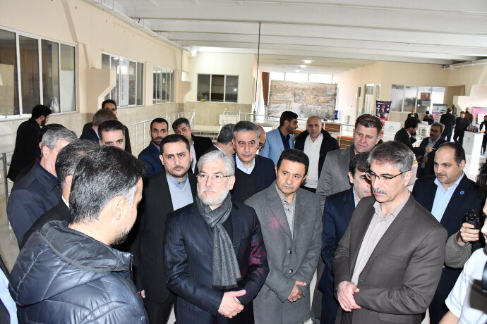 بازدید وزیر علوم از پارک علم و فناوری دانشگاه تبریز