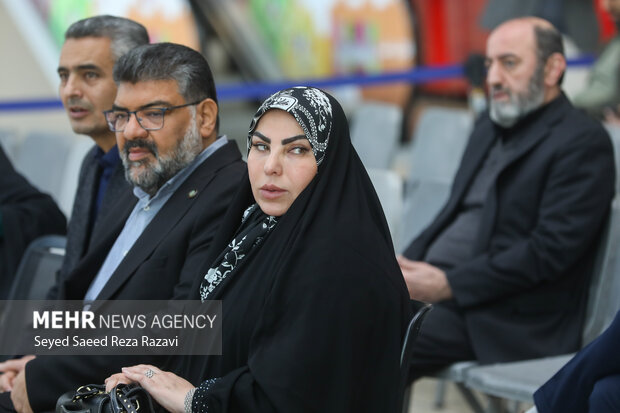 مراسم رونمایی از کتاب «حواسم هست»