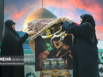 مراسم رونمایی از کتاب «حواسم هست»