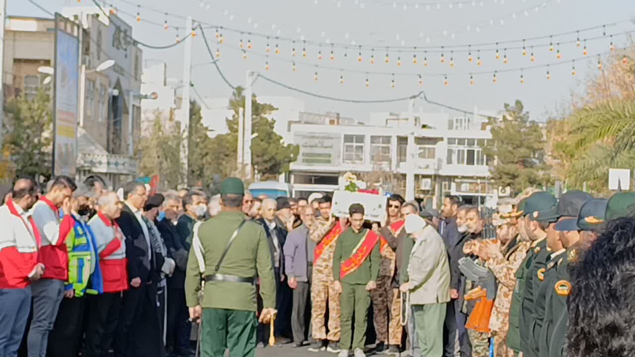 میزبانی آسمانی قومس؛ تشییع پیکر مطهر سه شهید گمنام در استان سمنان
