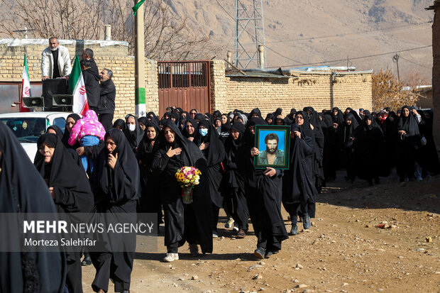تشییع باشکوه شهید گمنام در روستای سورک