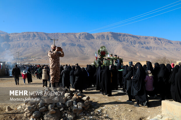 تشییع باشکوه شهید گمنام در روستای سورک