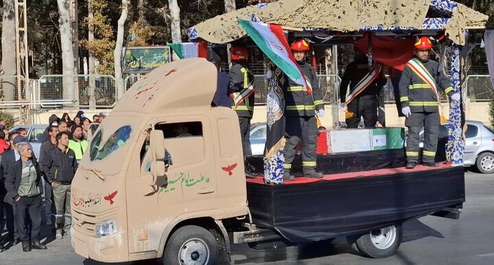 خاکسپاری باشکوه شهید گمنام به همت کارکنان شهرداری شاهرود