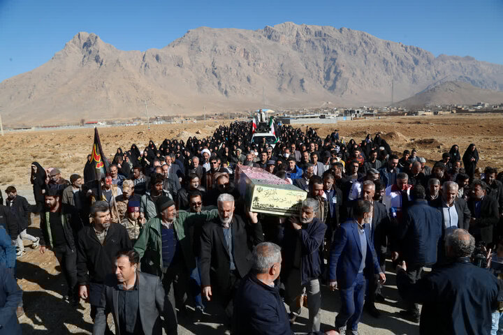 تشییع پیکر مطهر شهیدگمنام در روستای سورک