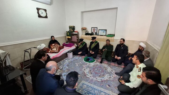 مادر شهید «محمود ناطق‌زاده» در دیلم تجلیل شد