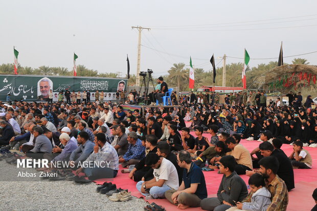 تشییع و تدفین پیکر شهید گمنام هشت سال دفاع مقدس در کرمون