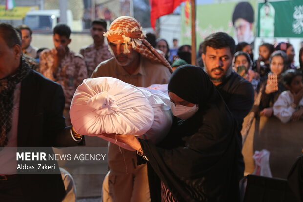 تشییع و تدفین پیکر شهید گمنام هشت سال دفاع مقدس در کرمون