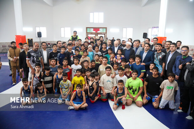 افتتاح خانه کشتی و ورزشگاه  در شاندیز و طرقبه