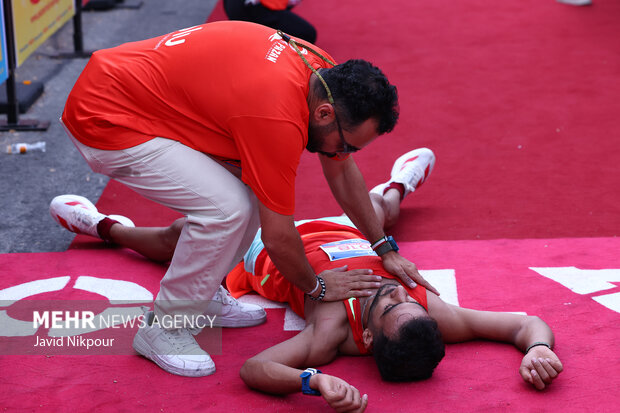 مسابقه دوی ماراتن پنج هزار نفری کیش