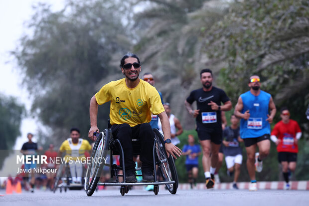 مسابقه دوی ماراتن پنج هزار نفری کیش