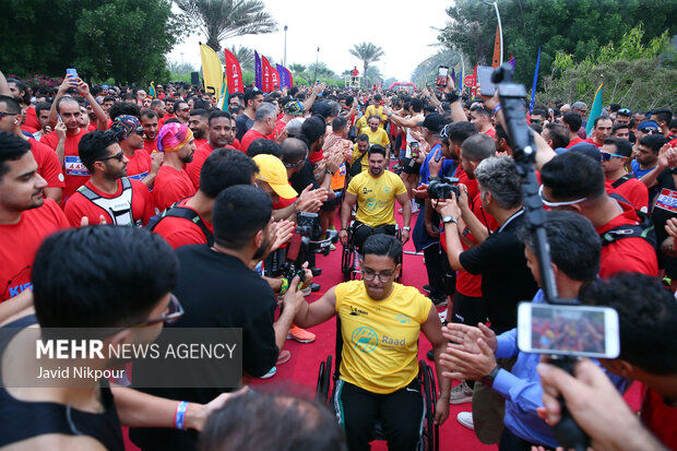 مسابقه دوی ماراتن پنج هزار نفری کیش