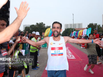 مسابقه دوی ماراتن پنج هزار نفری کیش