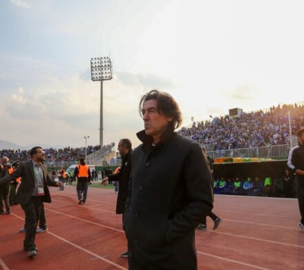 دیدار سفیر پرتغال با ساپینتو پس از پایان تساوی کمرمق دربی ۱۰۶