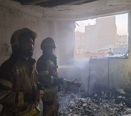 نجات ۱۵ ساکن محبوس در آتشسوزی ساختمان مسکونی در نعمتآباد