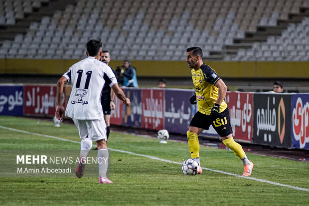 لیگ برتر فوتبال ؛ سپاهان و فجر سپاسی