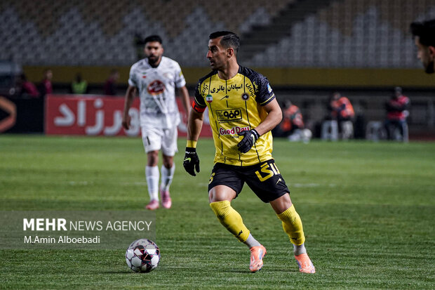 لیگ برتر فوتبال ؛ سپاهان و فجر سپاسی