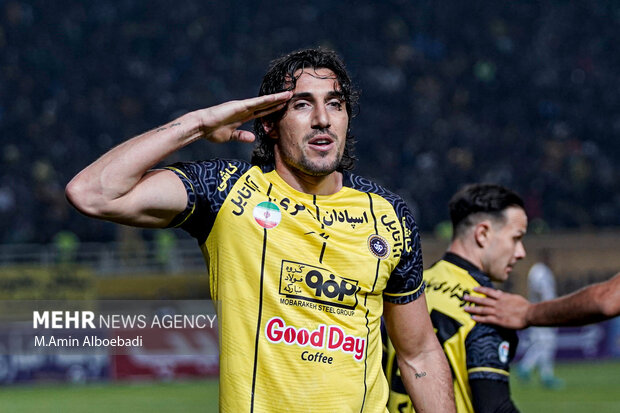 لیگ برتر فوتبال ؛ سپاهان و فجر سپاسی