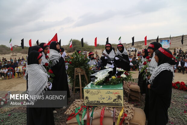 تشییع و خاکسپاری پیکر مطهر شهید گمنام در روستای پالور سیریک