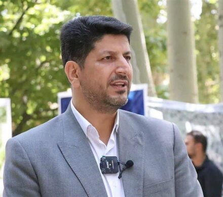 فلاحی: ۹ هزار تن نهاده به بازار دام و طیور فارس توزیع شد