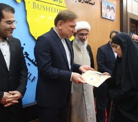 مراسم تکریم ۱۰۰ مادر شهید در بوشهر برگزار شد