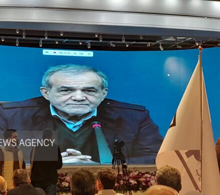 پزشکیان پروژه انتقال آب دریا به فولاد مبارکه را افتتاح کرد