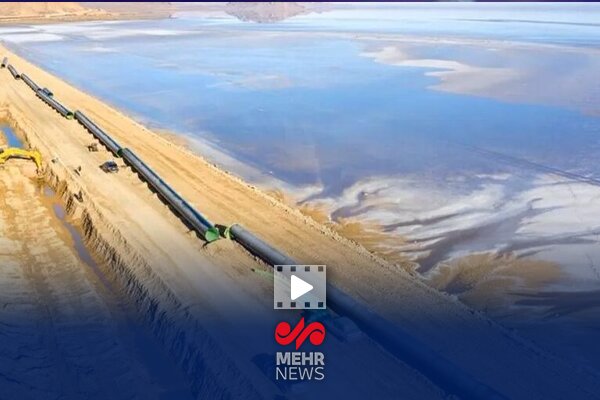 افتتاح پروژه انتقال آب دریا به صنایع استان اصفهان توسط رئیس‌جمهور