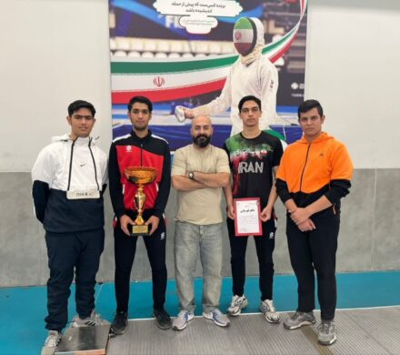 کسب مقام سوم تیم شمشیربازی خراسان جنوبی در مسابقات لیگ دسته اول کشور