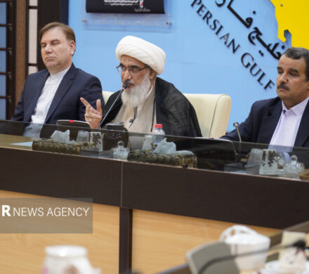 صفایی بوشهری: شهید بزرگترین سرمایه انسان برای دنیا و آخرت است