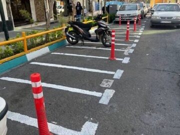 آزادسازی پیاده‌روهای منطقه ۲ تهران با احداث پارکینگ موتورسیکلت‌ها