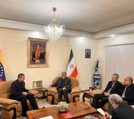 عزیزی: آمریکا به دنبال مقابله با ملت‌های آزاده و مبارز است