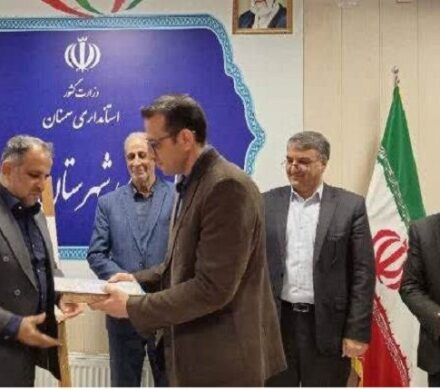 آرادان فاقد کتابخانه سیار است؛ رونمایی از ۲ کتاب