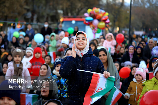 آیین افتتاحیه ۳۰امین جشنواره بین‌المللی تئاتر کودک و نوجوان همدان