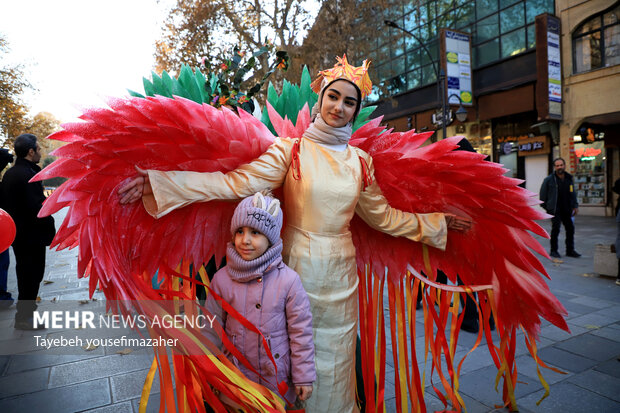 آیین افتتاحیه ۳۰امین جشنواره بین‌المللی تئاتر کودک و نوجوان همدان
