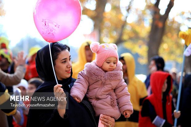 آیین افتتاحیه ۳۰امین جشنواره بین‌المللی تئاتر کودک و نوجوان همدان