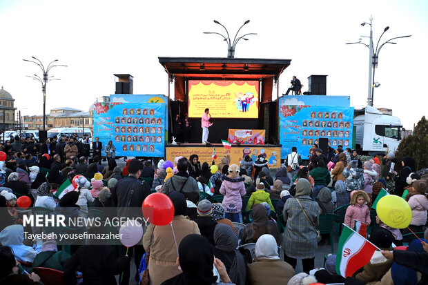 آیین افتتاحیه ۳۰امین جشنواره بین‌المللی تئاتر کودک و نوجوان همدان